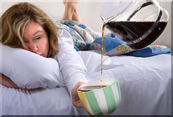 woman_getting_coffee_in_bed-F-250